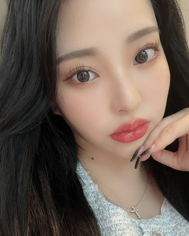 Ellaって誰？本名はいしづはるか？年齢などプロフィール！所属事務所は韓国NO1？ | havicoco
