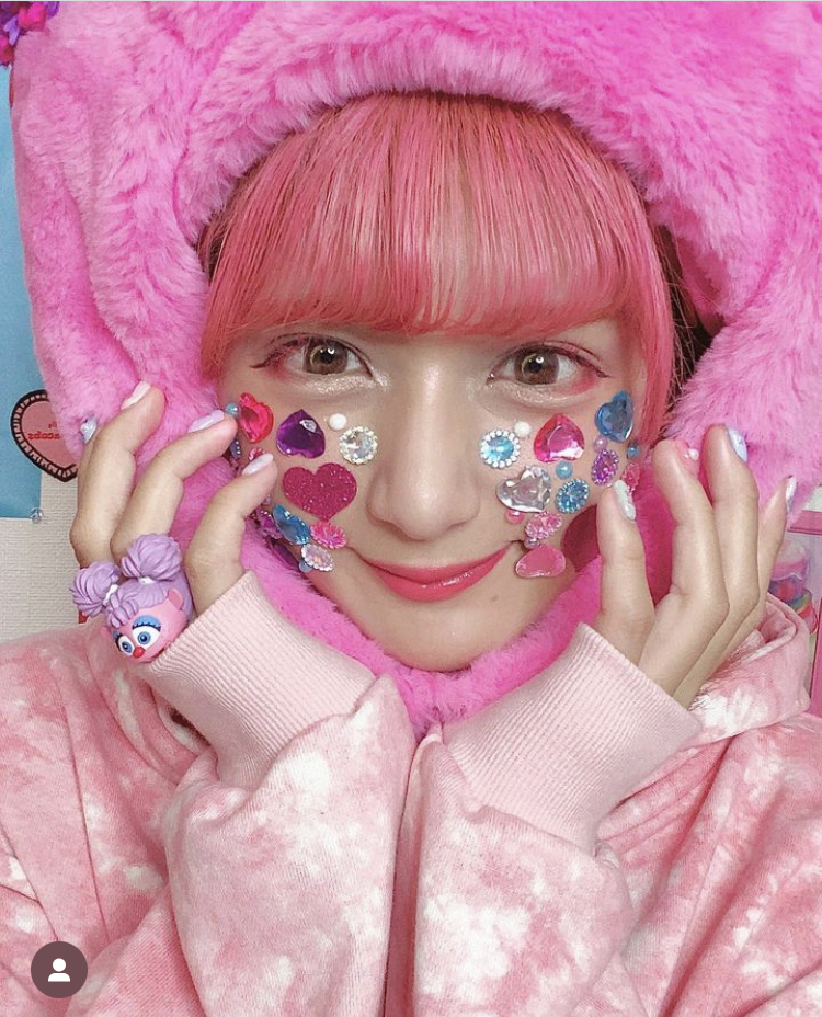 しなこちゃんは韓国人?本名や年齢や家族構成などプロフィール!お菓子の作り方♡ | havicoco
